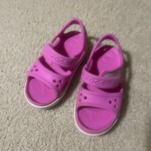 Toddler girls child 8 Croc Velcro sandals pink